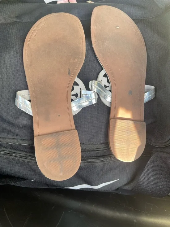 Tory Burch Silver Metallic Logo Sandals | Size 10 - Picture 3 of 4